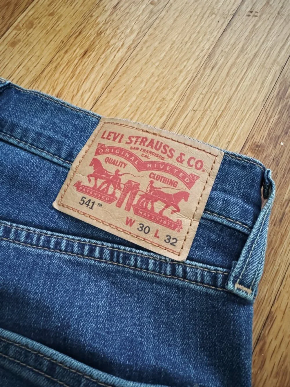 541™ Athletic Taper Men's Jeans W30 x L32